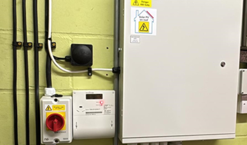 The 3-phase electrical distribution board.